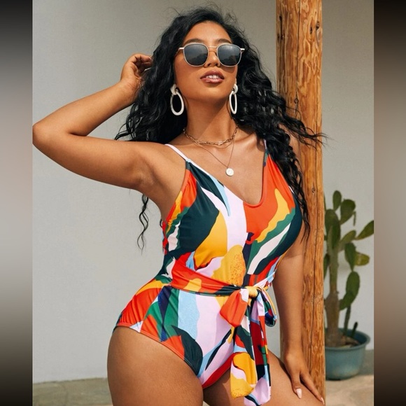 SHEIN Plus Allover Graphic Knot One Piece Swimsuit - Picture 2 of 8